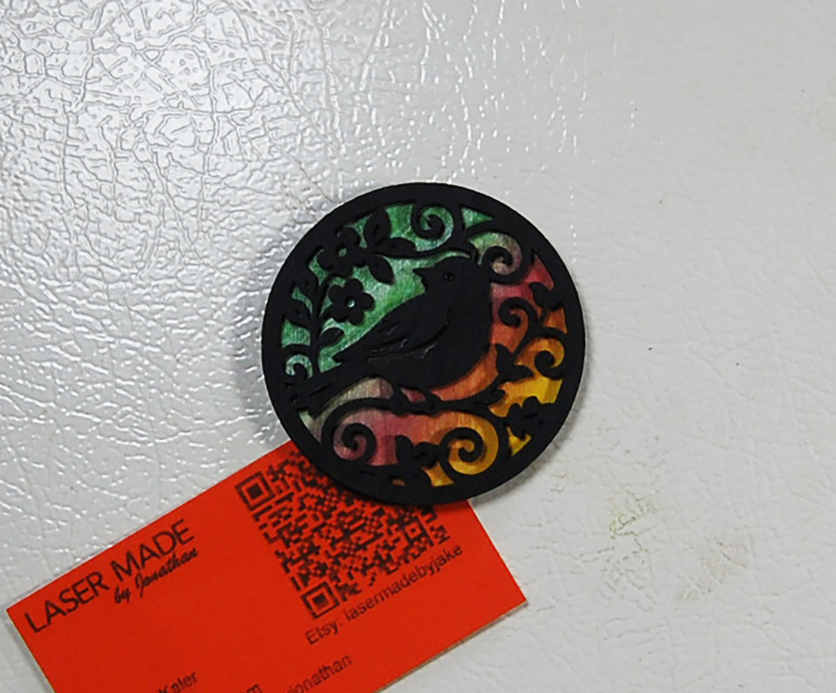 Round hand-painted basswood bird magnet variation
